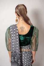 Load image into Gallery viewer, Black and White Lotus - Semi Stitched Saree